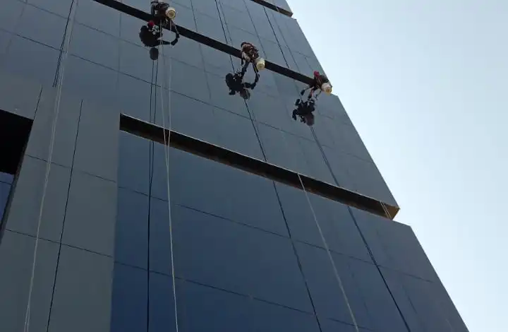 شركة تنظيف واجهات زجاج بجدة